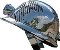 Каска - скульптура абстрактная скульптура из нержавеющей стали на заказ — Ижевск  